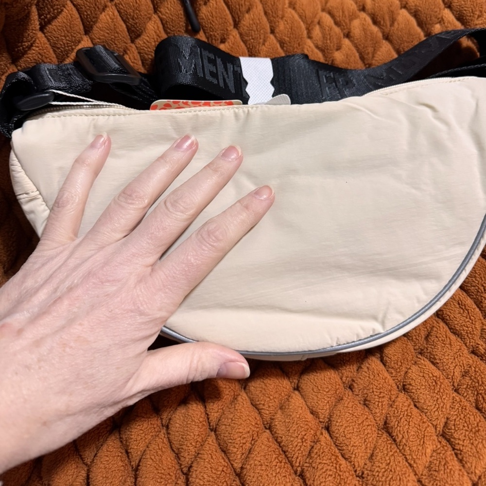 Free People Bulls Eye Sling Bag in Color Mineral NWT - Picture 6 of 10